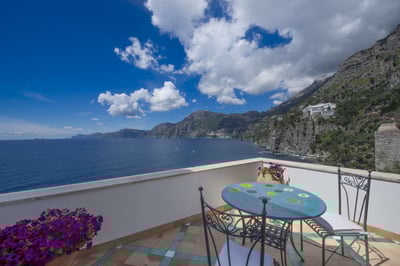 Luxury Villa Photo #18