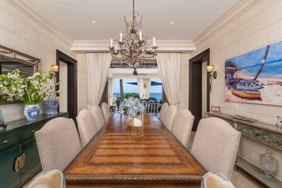 Luxury Villa Photo #37