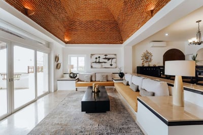 Luxury Villa Photo #22