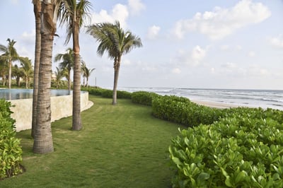 Luxury Villa Photo #4