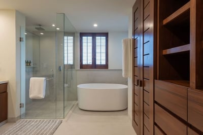Luxury Villa Photo #30