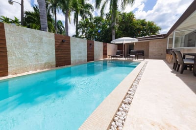 Luxury Villa Photo #4