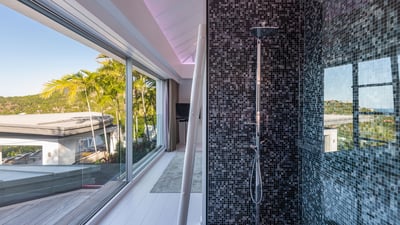 Luxury Villa Photo #47