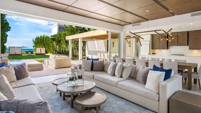 Luxury Villa Photo #9