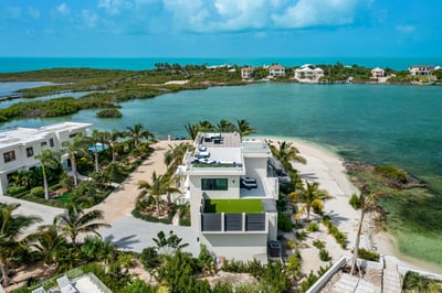 Luxury Villa Photo #33