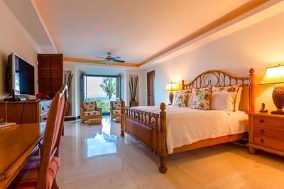 Luxury Villa Photo #15