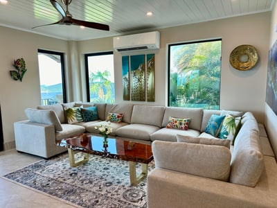 Luxury Villa Photo #23