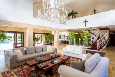 Luxury Villa Photo #7