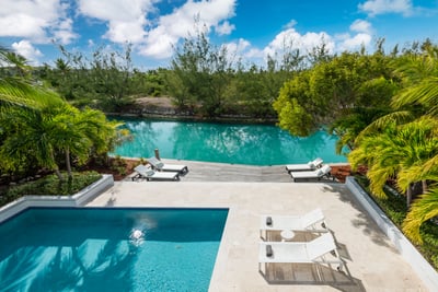 Luxury Villa Photo #6