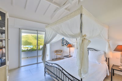 Luxury Villa Photo #20