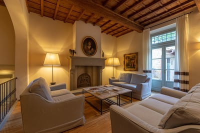 Luxury Villa Photo #9