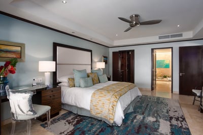 Luxury Villa Photo #13