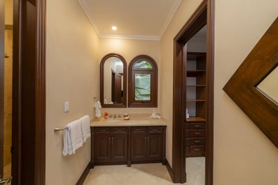 Luxury Villa Photo #58