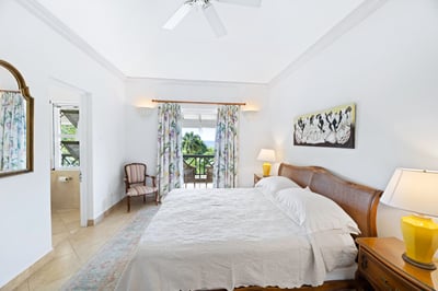 Luxury Villa Photo #17