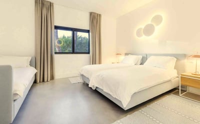 Luxury Villa Photo #15