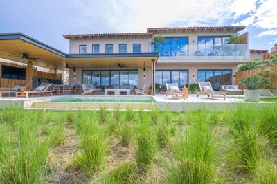 Luxury Villa Photo #8