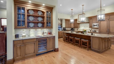 Wet Bar off of the kitchen