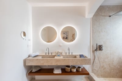 Luxury Villa Photo #49