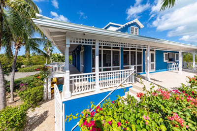 Luxury Villa Photo #10