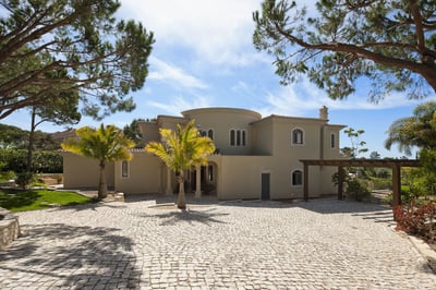 Luxury Villa Photo #14