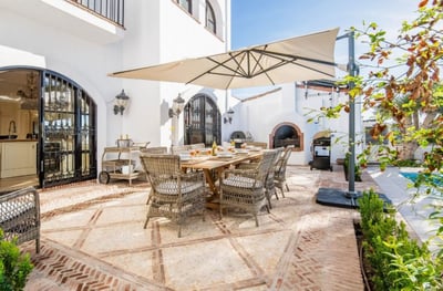 Luxury Villa Photo #12