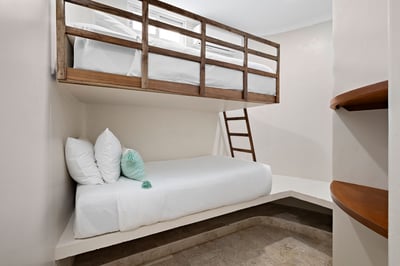 Luxury Villa Photo #28