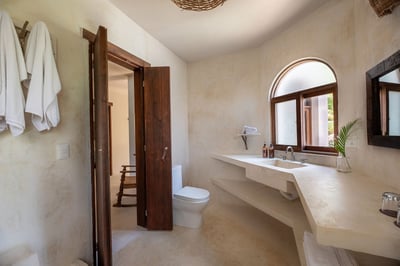 Luxury Villa Photo #21
