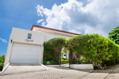 Step into the world of Casa Xanadu from its very entrance