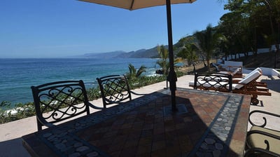 Luxury Villa Photo #6