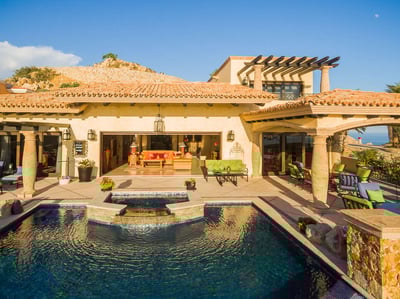 Luxury Villa Photo #4