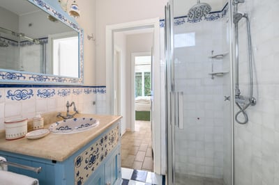 Luxury Villa Photo #33