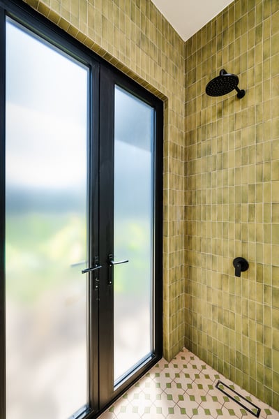 Green Primary Suite 3 (Main House): Ensuite Bathroom