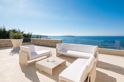 Luxury Villa Photo #9