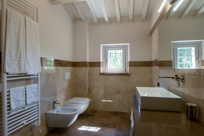 Luxury Villa Photo #17