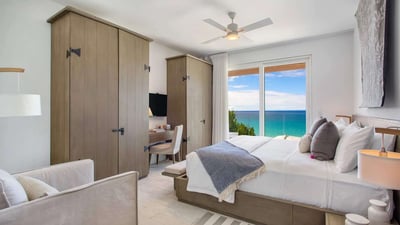 Luxury Villa Photo #19