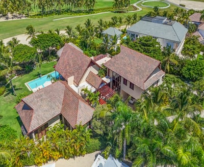 Luxury Villa Photo #3