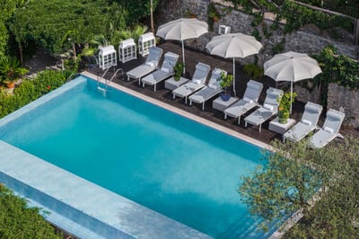 Luxury Villa Photo #6