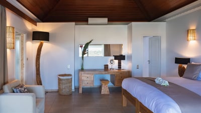 Luxury Villa Photo #27