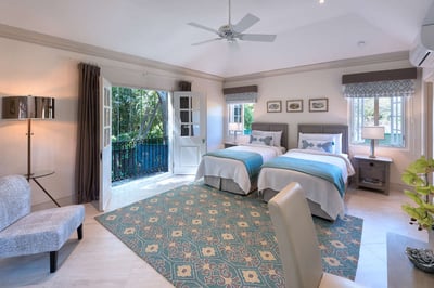 Luxury Villa Photo #16