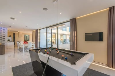 Luxury Villa Photo #16