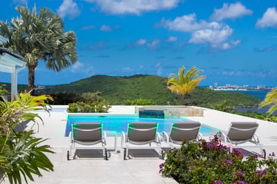 Luxury Villa Photo #4