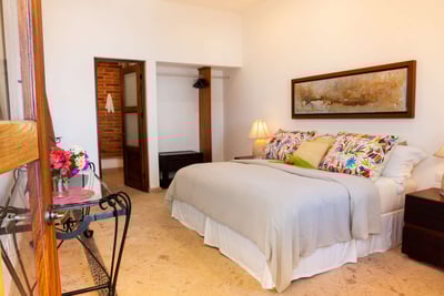 Luxury Villa Photo #20