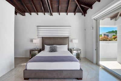 Luxury Villa Photo #45