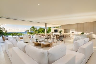 Luxury Villa Photo #18