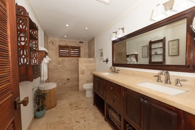 Luxury Villa Photo #14