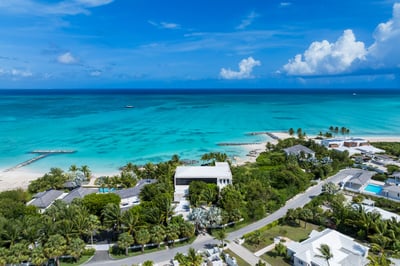 Luxury Villa Photo #38