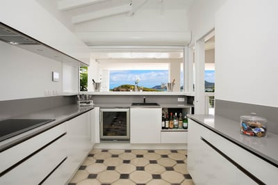 Luxury Villa Photo #12