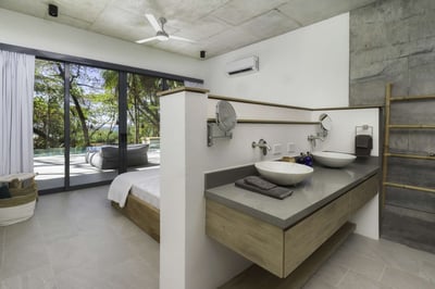 Luxury Villa Photo #19
