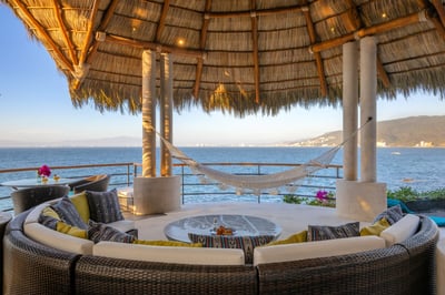 Luxury Villa Photo #8
