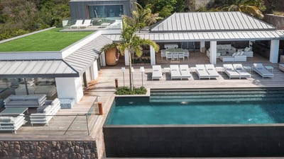 Luxury Villa Photo #10